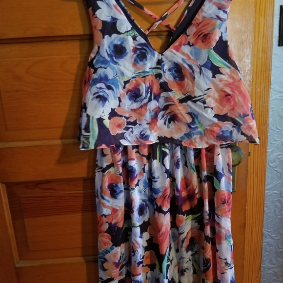 Lilly Rose Maxi Dress. Blue with floral pattern. M - Picture 2 of 6